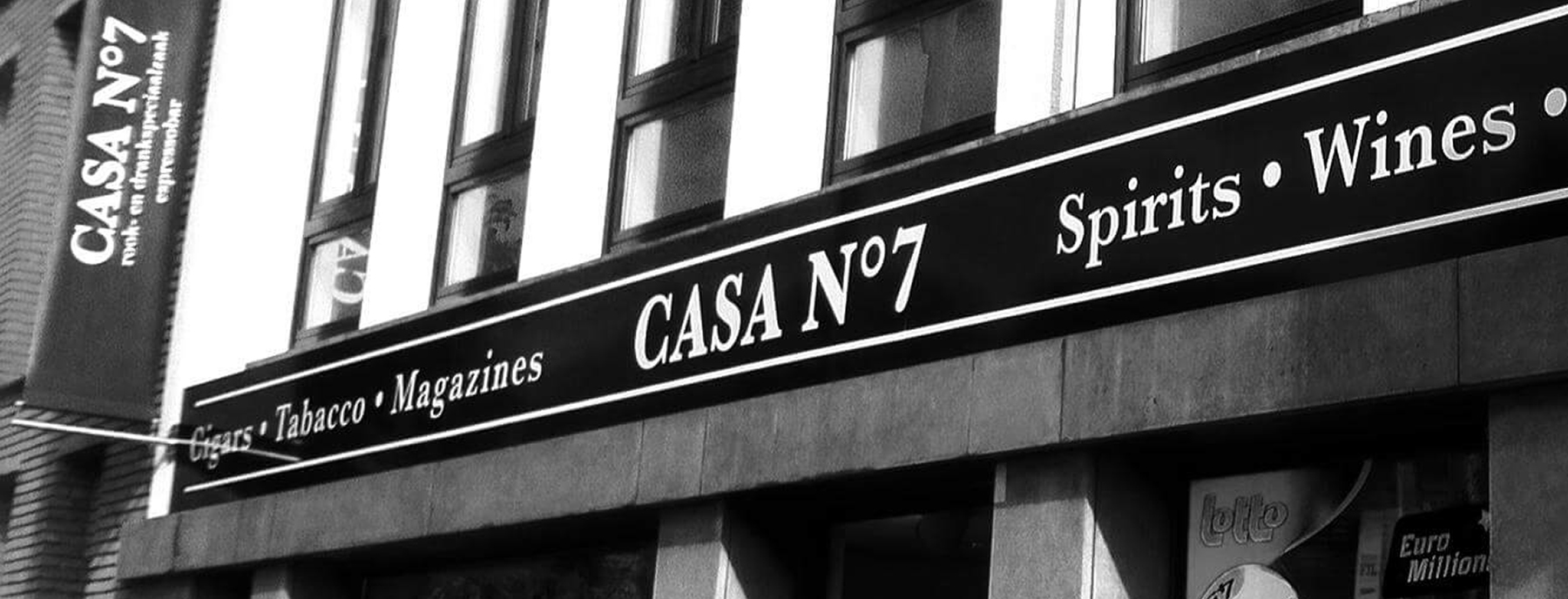 De gevel van Casa N°7 op de Nieuwe Kaai in Turnhout